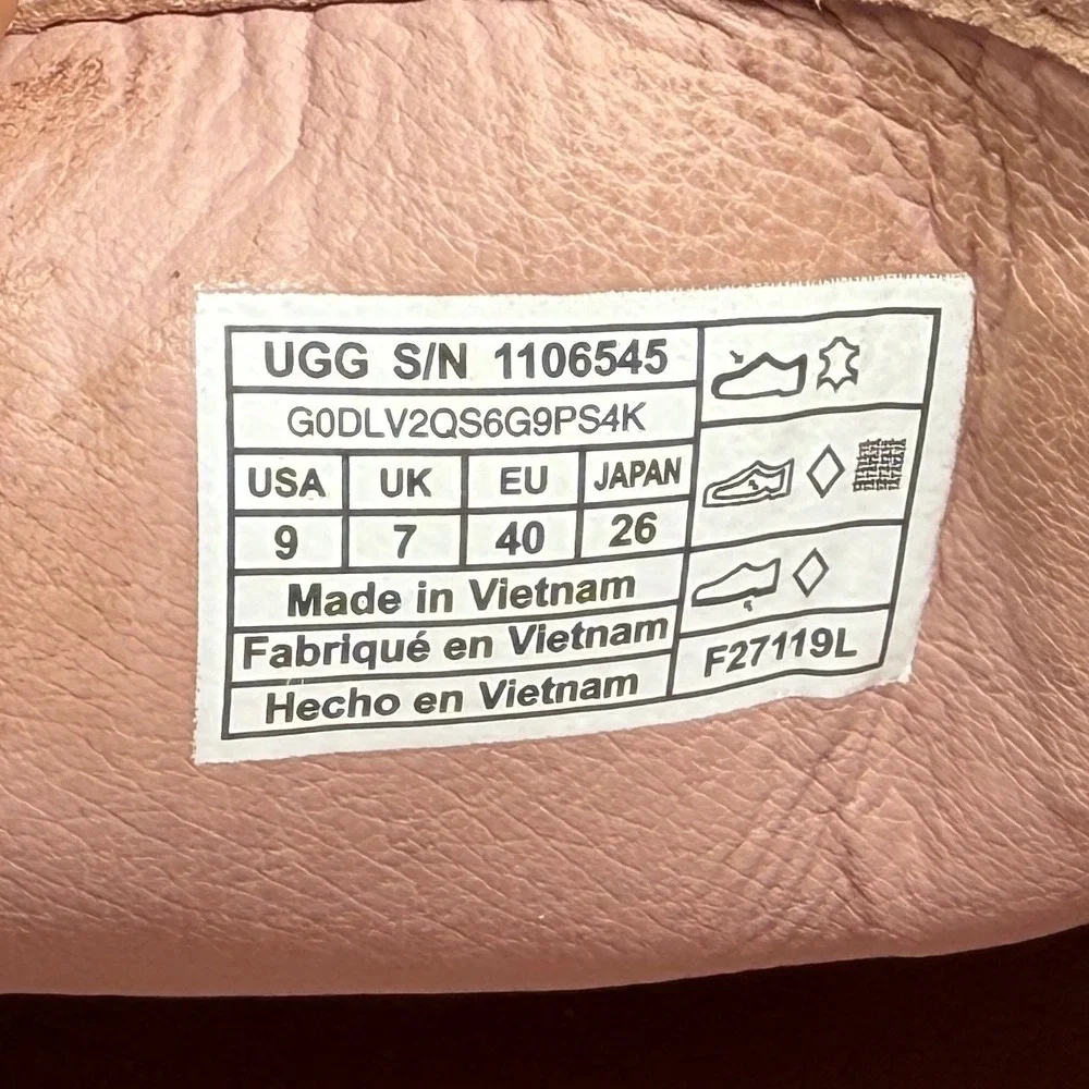 UGG Jass Slip On Sneakers Women's 9 Soft Pink Suede Casual Platform Loafer Shoes